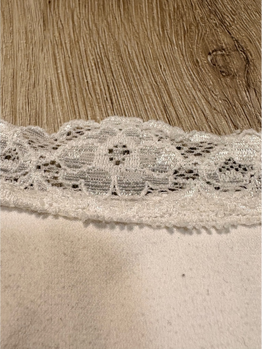 Bebe White Lace Cami Women’s Size Small Tank Top Bella Swan Y2K Preppy Twilight - Picture 6 of 8